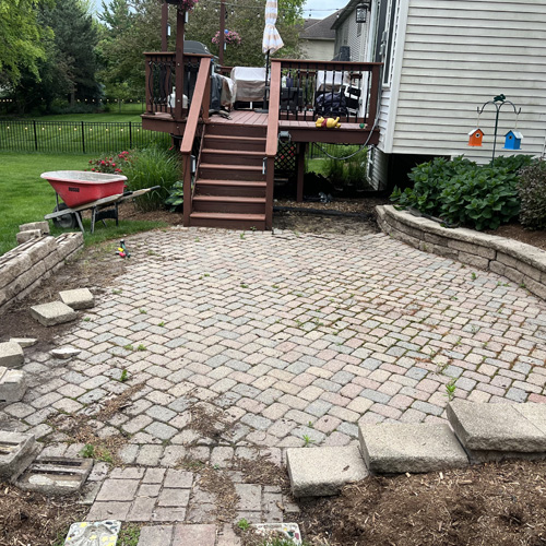 Design_Pavers_Patio_before_withdecksteps